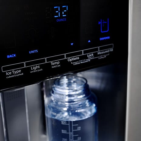 Select the amount of filtered water you need with Measured Fill.