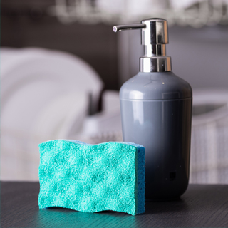 Long lasting sponge. Scrunge sponge. Long lasting sponge. Scrunge sponge.